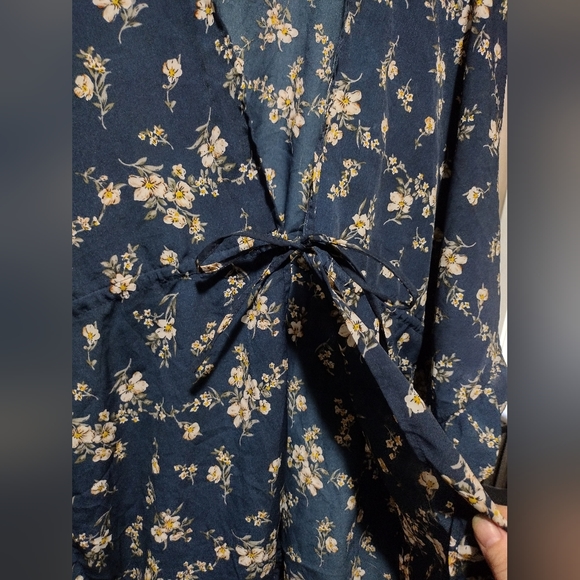 Time and Tru Cover-up - Picture 3 of 4